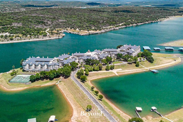 The Cozy Enclave - Bursting with Amenities