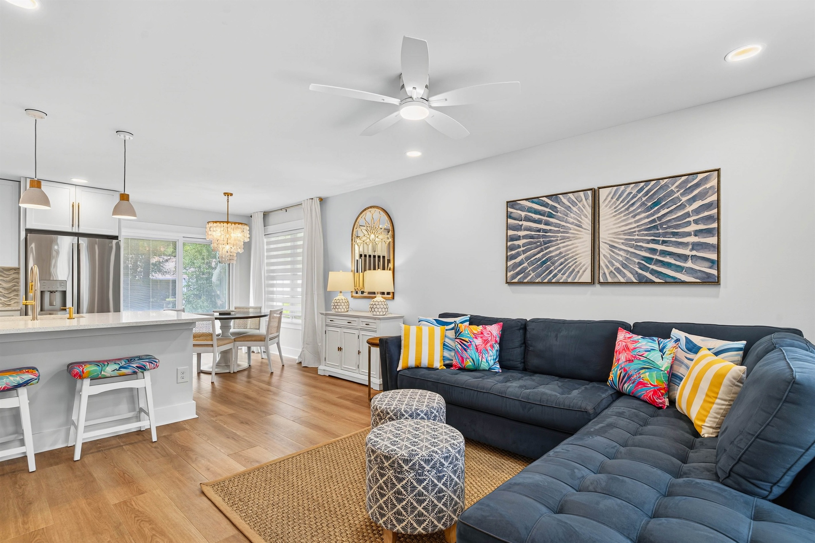 New No-Step Cottage, Walk to Beach