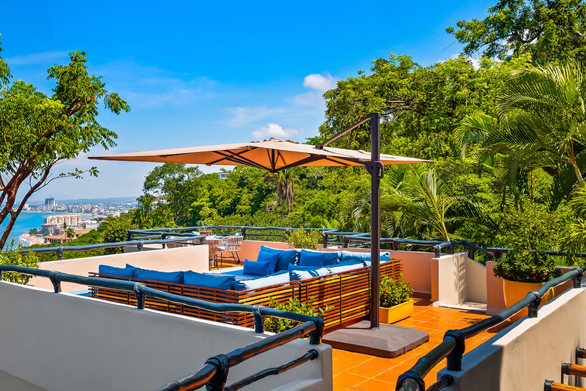 Main Level Balcony Seating