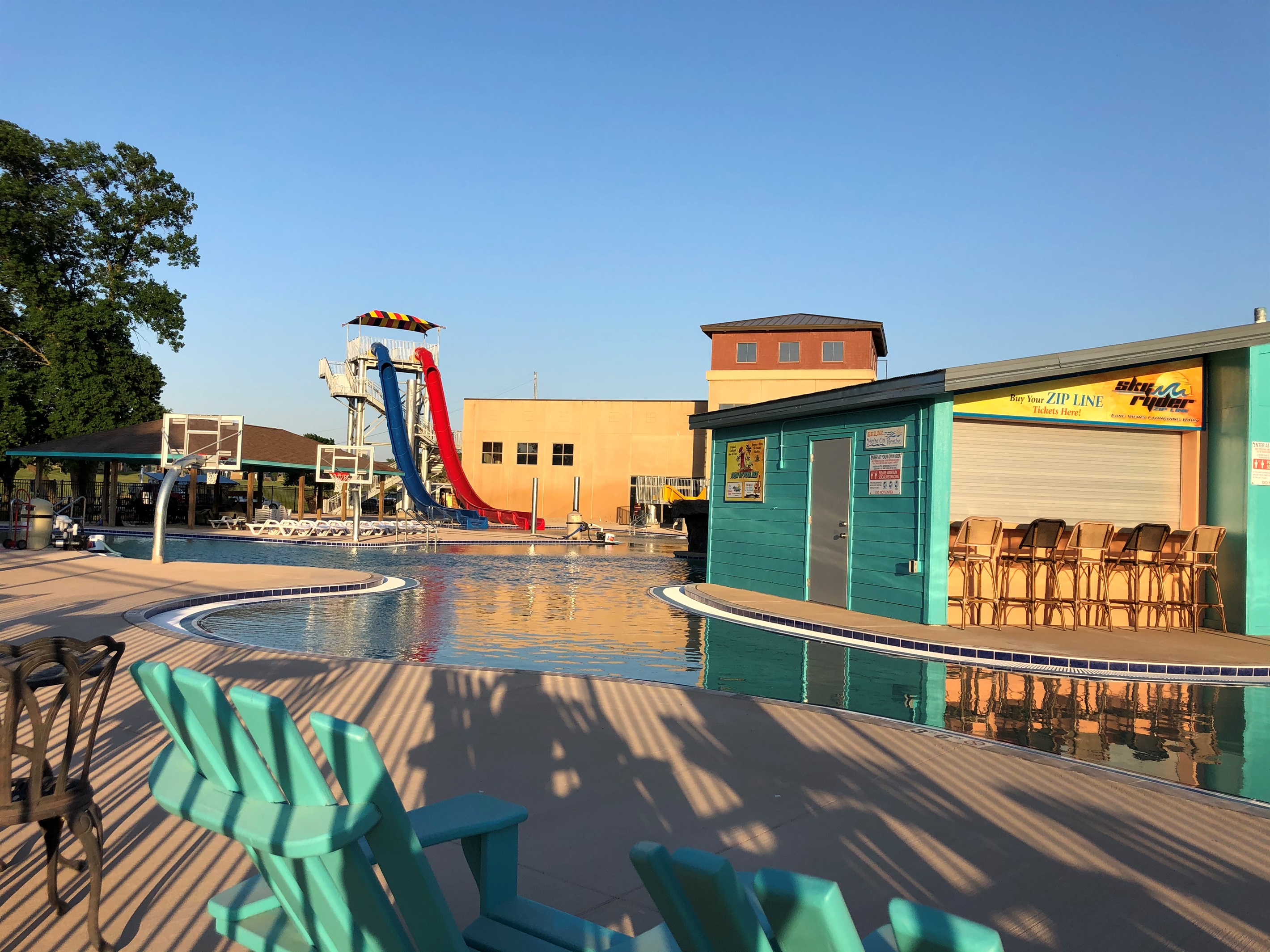 Seasonal Swim Up Bar