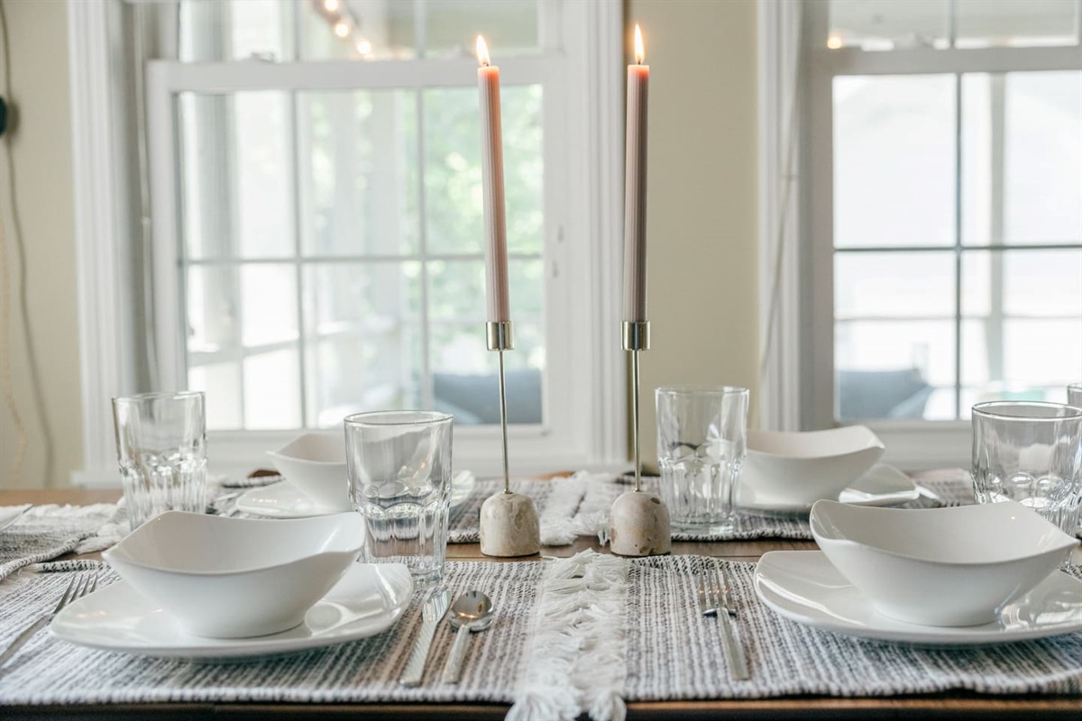 Dining room look out to the screened-in porch. 