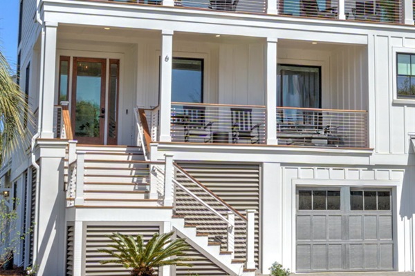 Entryway | On Beach Time | 6 30th Ave, Isle of Palms, SC | IOP Escapes