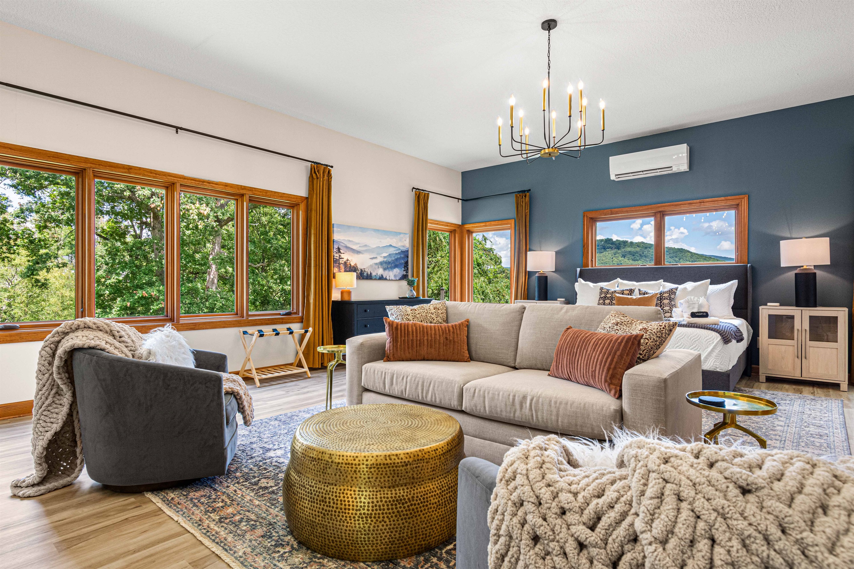 The Blue Ridge Suite: Retreat to the expansive primary suite—where mountain views fill the windows, a plush sitting area invites relaxation, and every detail feels designed for comfort.🛏️✨