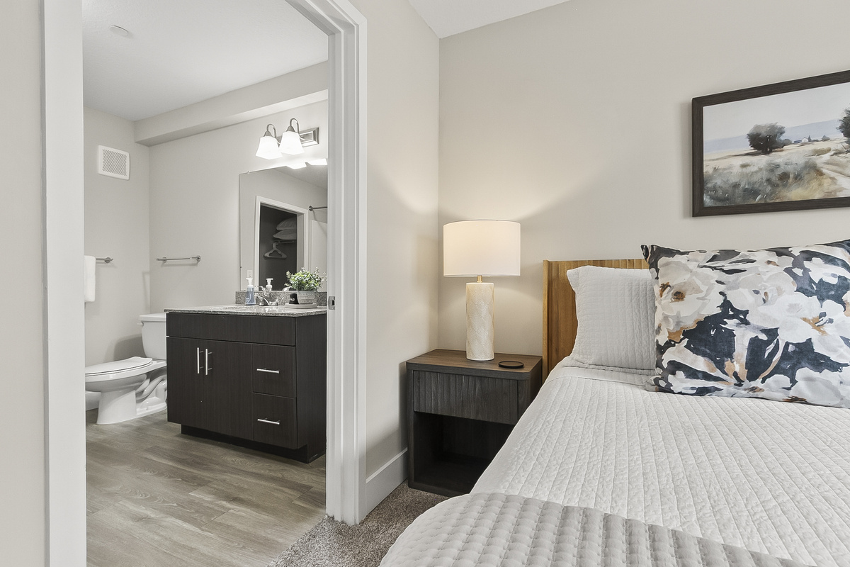 King Bedroom 1