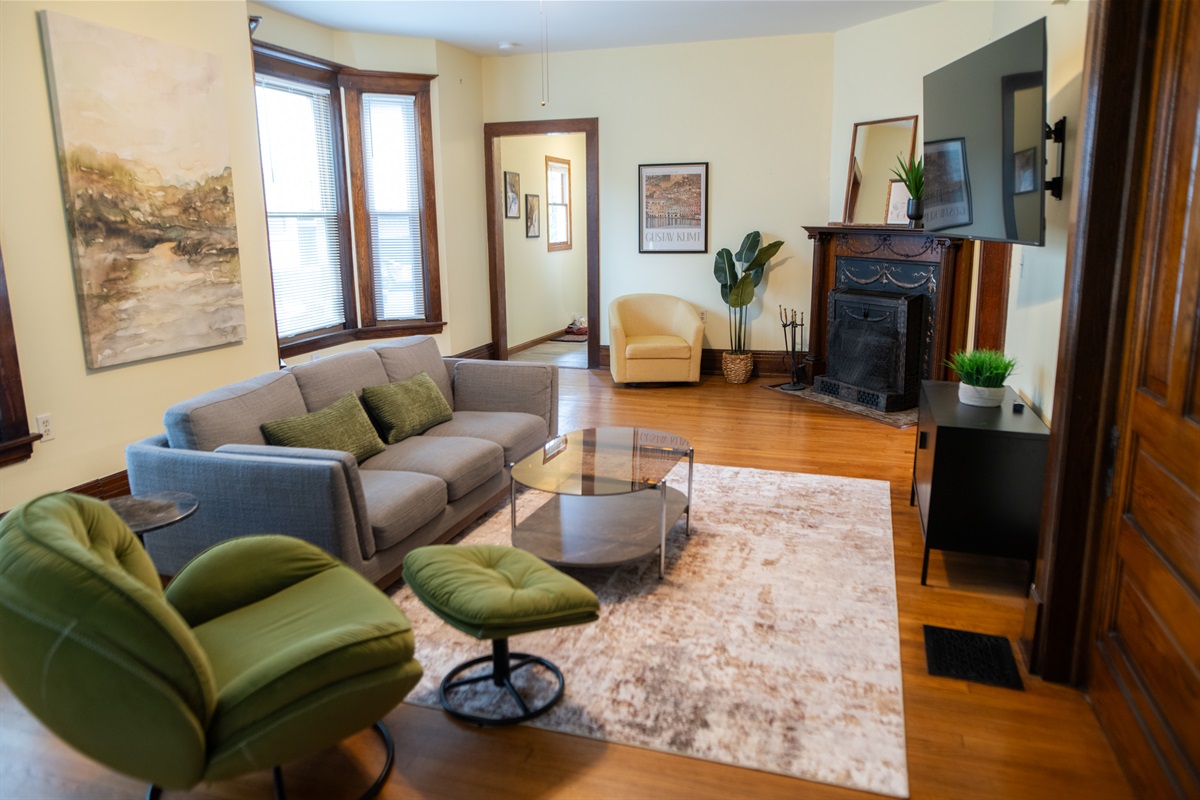 Spacious Yet Warm Living Space