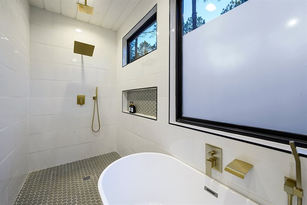 End the day with a peaceful soak and quiet moments