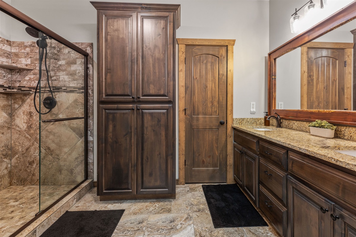 King #1 Master bath