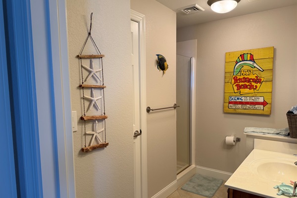 2nd bathroom, walk in shower.