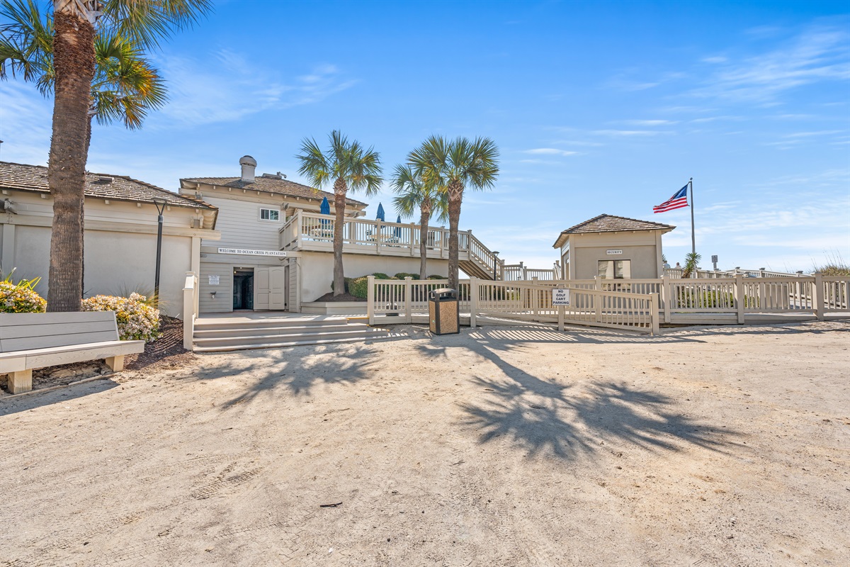 Beach Club Pool & Beach Bar