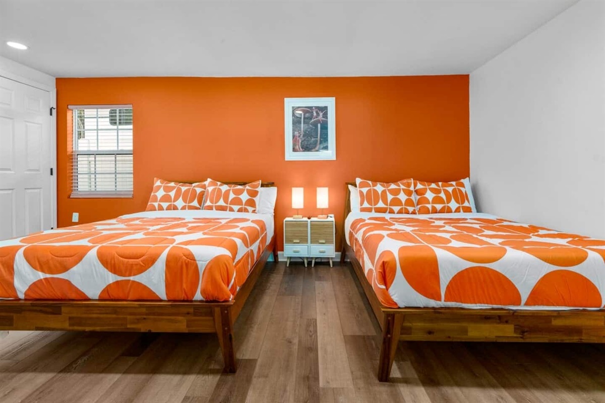 Bedroom with 2 queen size beds. 