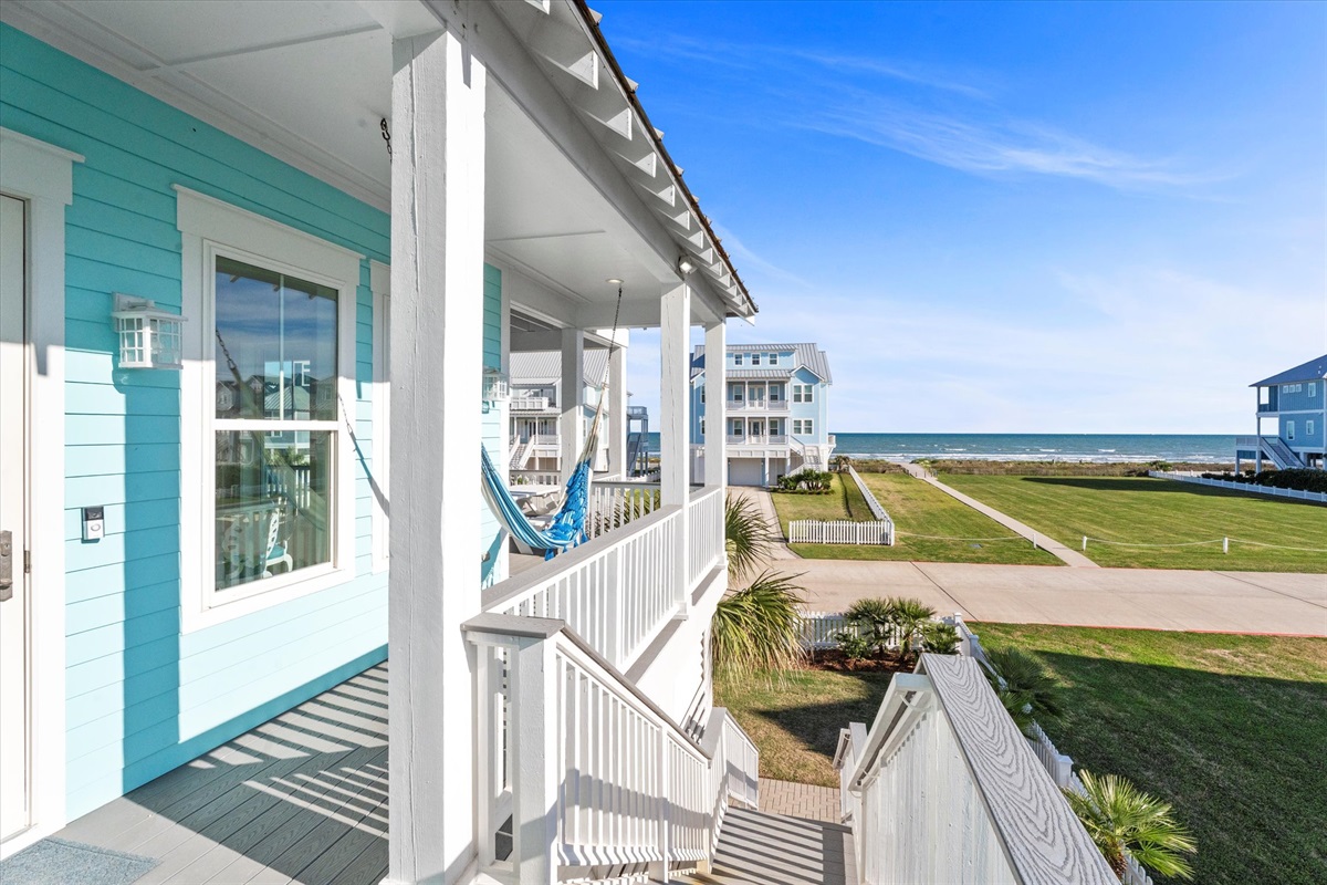 8e6ee2098e144f9cb6bf3a101e35c7b9 Large | Beachhouse | Texas | TX | Vacation Homes | Galveston | Crystal Beach | Kokomo | Breezy Days | Beachfront Elegance | Sunrise Serenity | Southern Sands Property Management, LLC