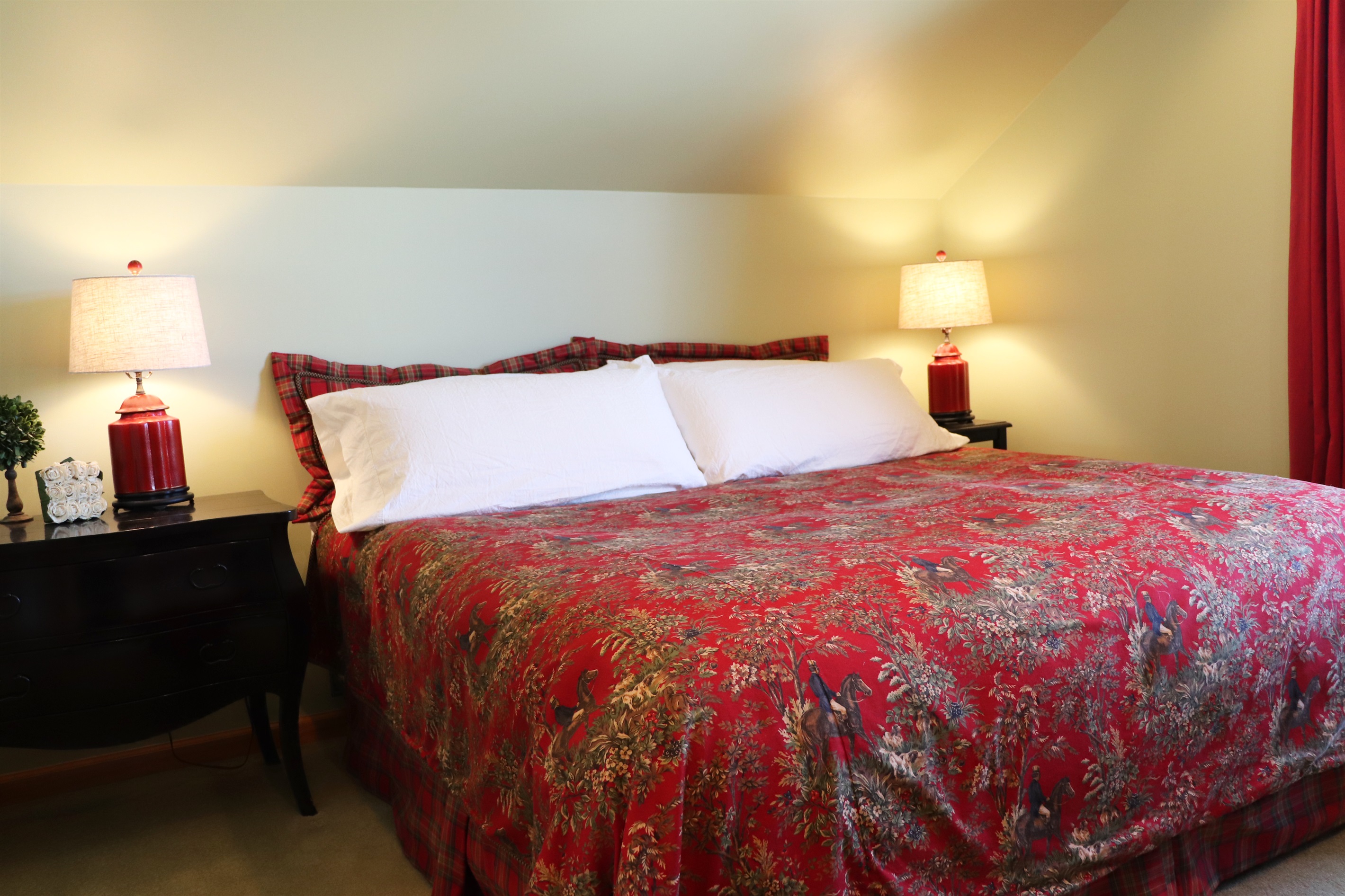 Master bedroom with King Bed, 2nd floor.