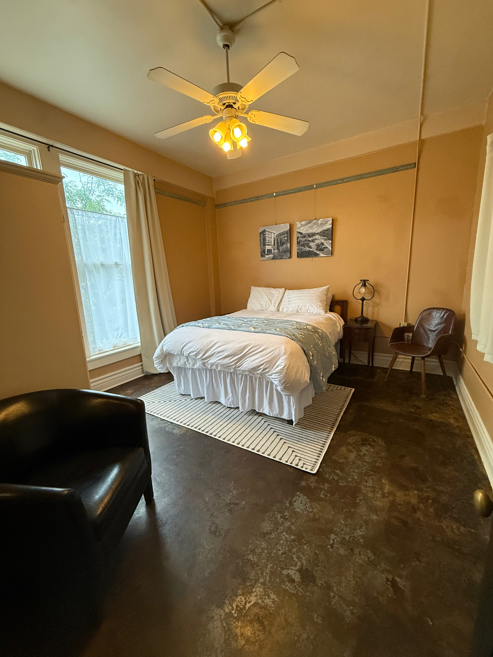 Cozy Queen Bed