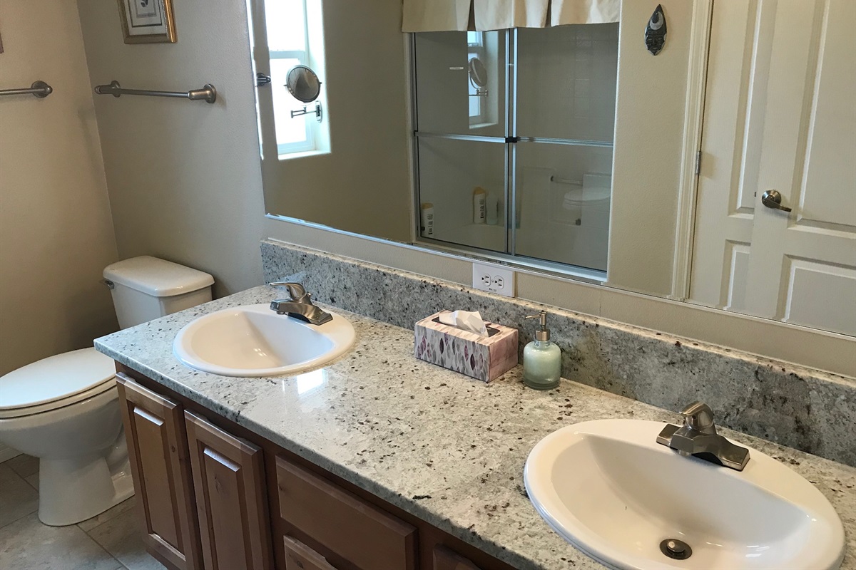 VCH ensuite master bath