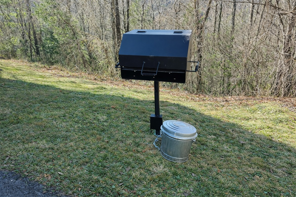 Grill out with peaceful wooded views–the perfect spot for mountain cookout