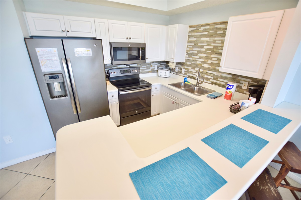 Destin West Gulfside #411: Kitchen