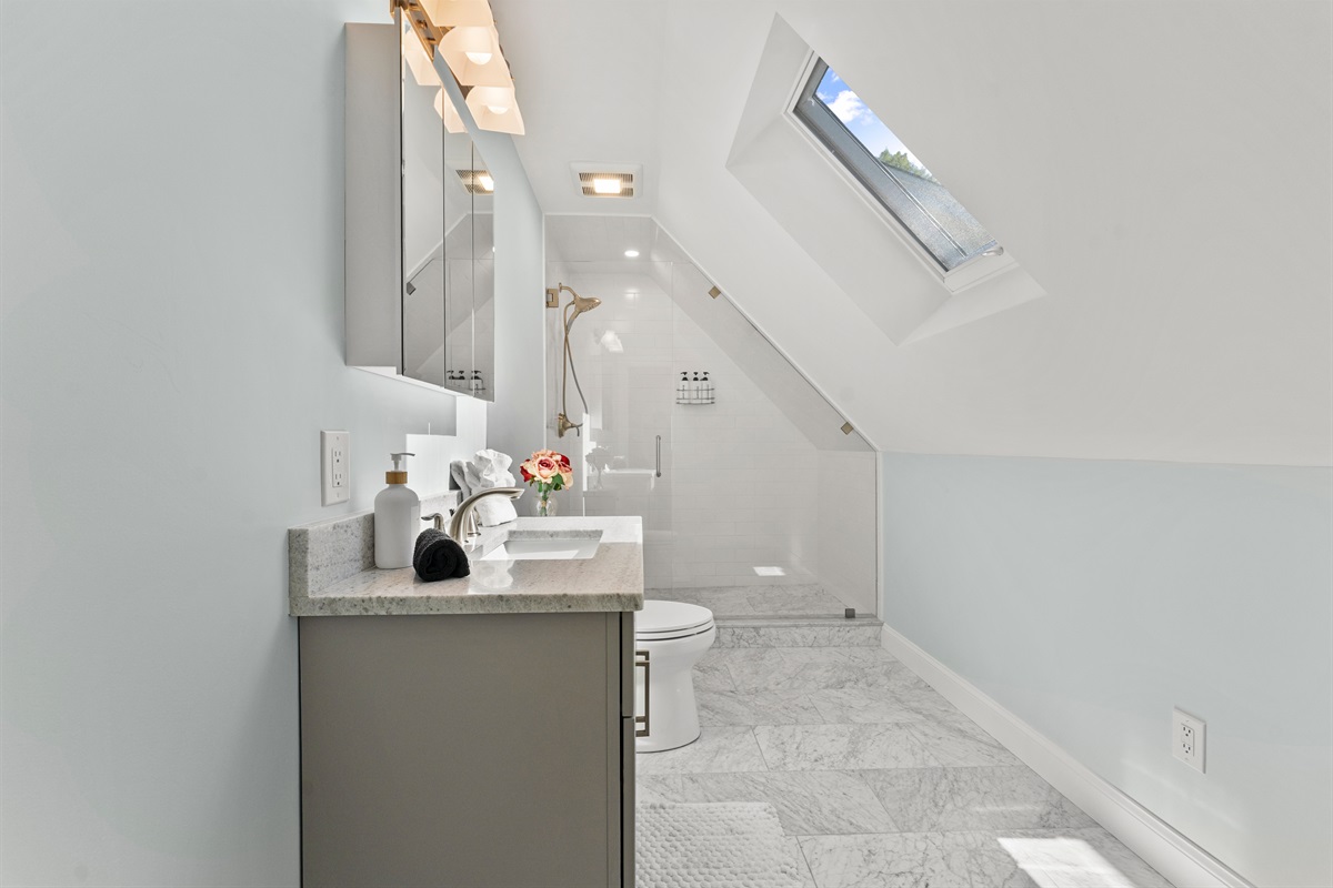 Another full bath for added comfort and convenience during your stay.