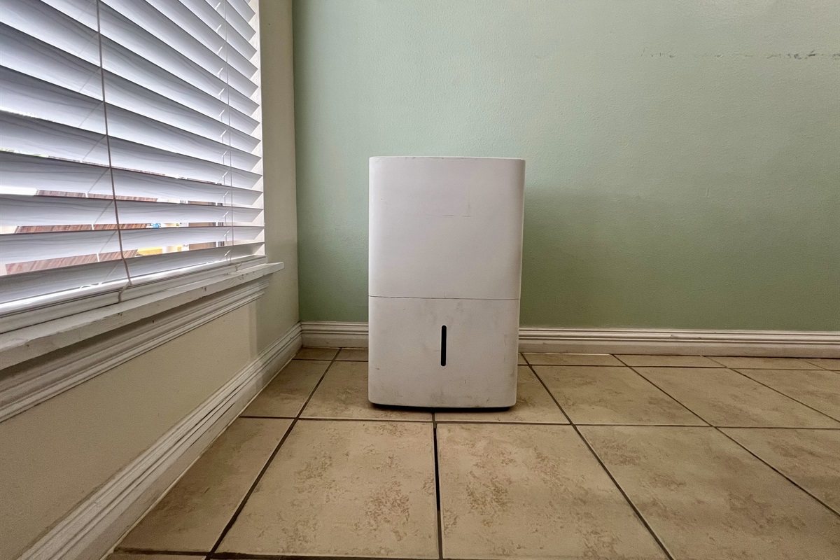 Dehumidifier for a comfotable stay