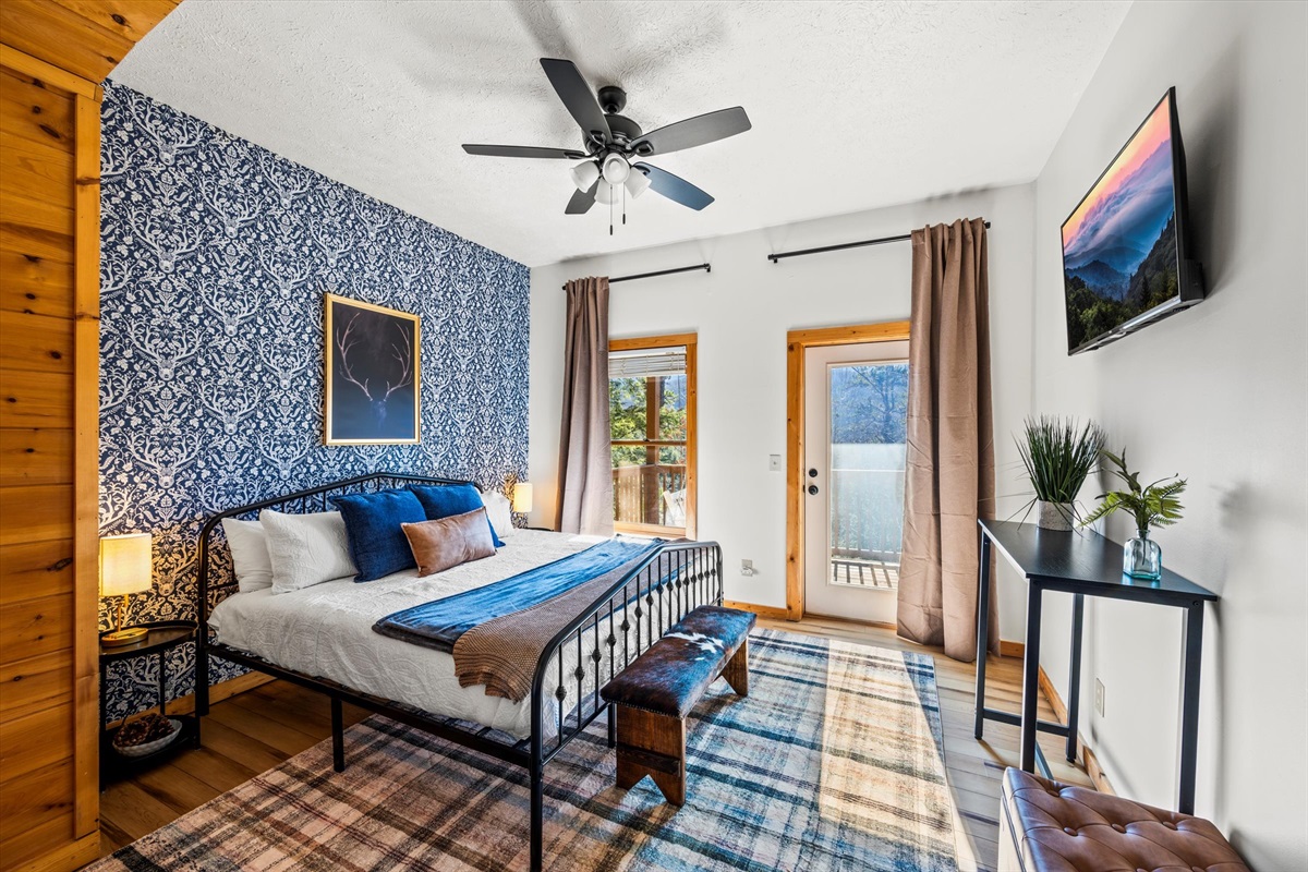 Have you ever seen such a comfortable & stylish king bedroom suite in the Smokies?