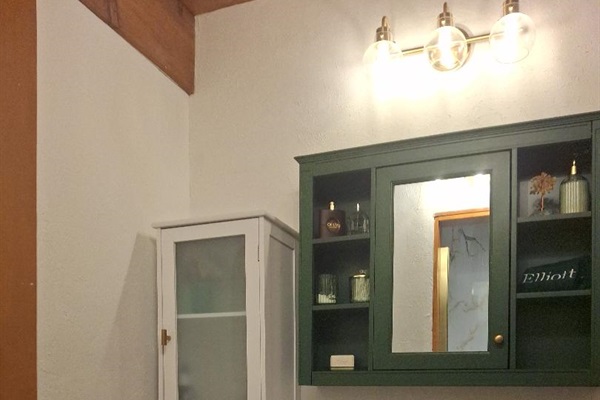 Garden Room Bath