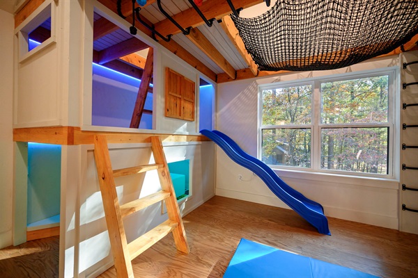 Climb up, slide down, explore, repeat. The perfect spot for nonstop imagination. 🌟😄