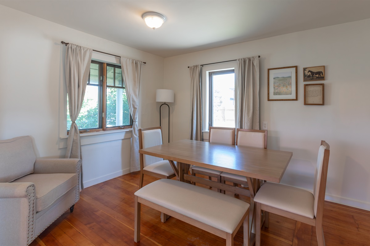Laid-back space for shared meals