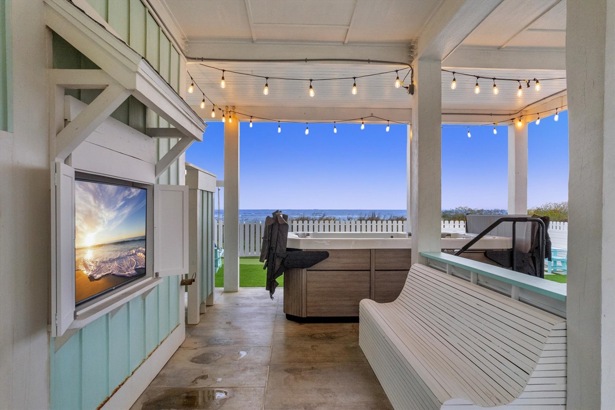 8ec99dbb96d04ca68bc6640b24d24772 Large | Beachhouse | Texas | TX | Vacation Homes | Galveston | Crystal Beach | Kokomo | Breezy Days | Beachfront Elegance | Sunrise Serenity | Southern Sands Property Management, LLC