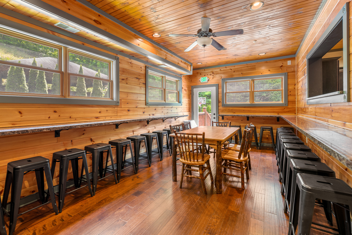 Additional dining area for more seating!