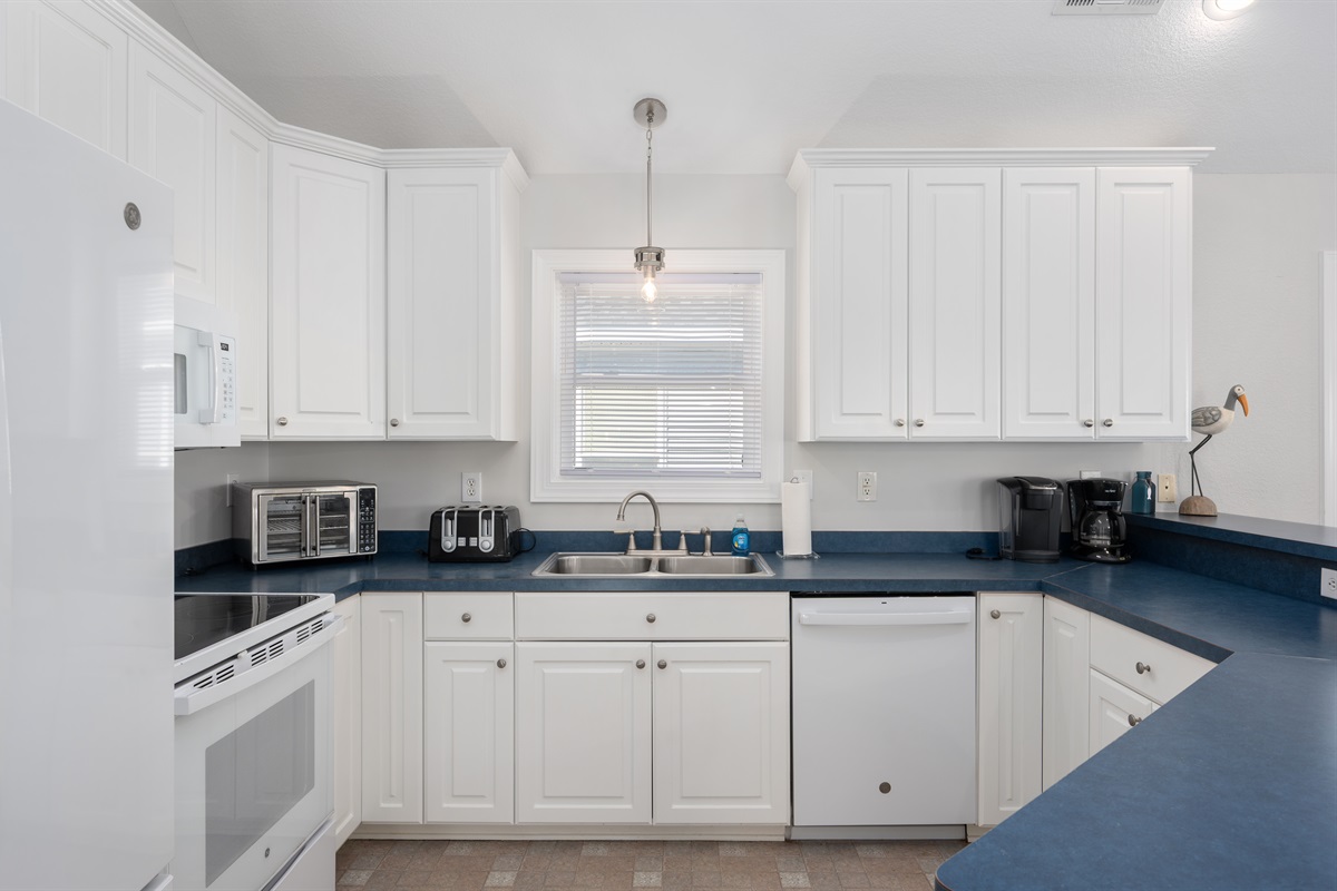 Fully stocked kitchen ready for family meals.