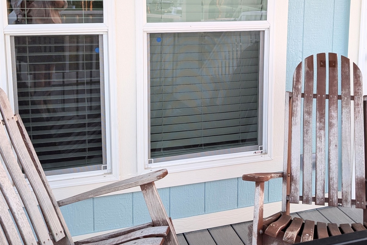 Morning coffee or evening cocktails, the porch is perfect!