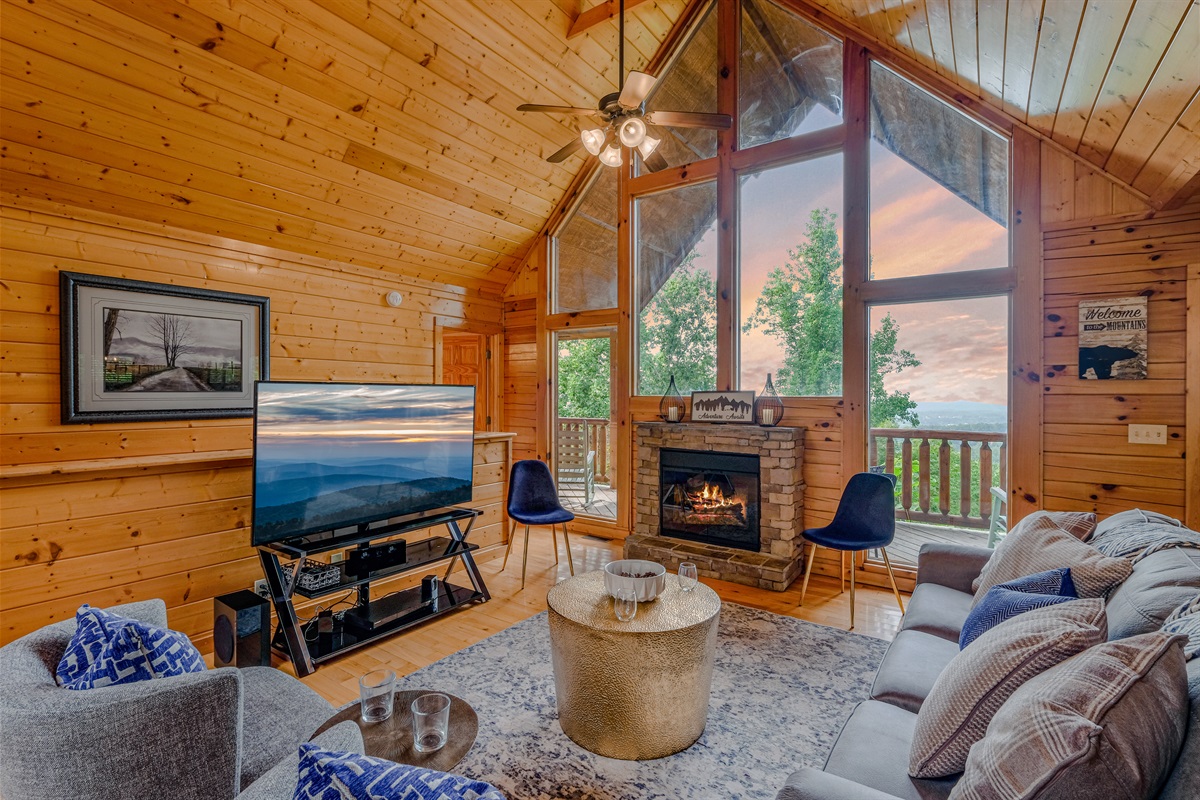 Unwind in the tranquil living room after a day out in the beautiful Smoky Mountains