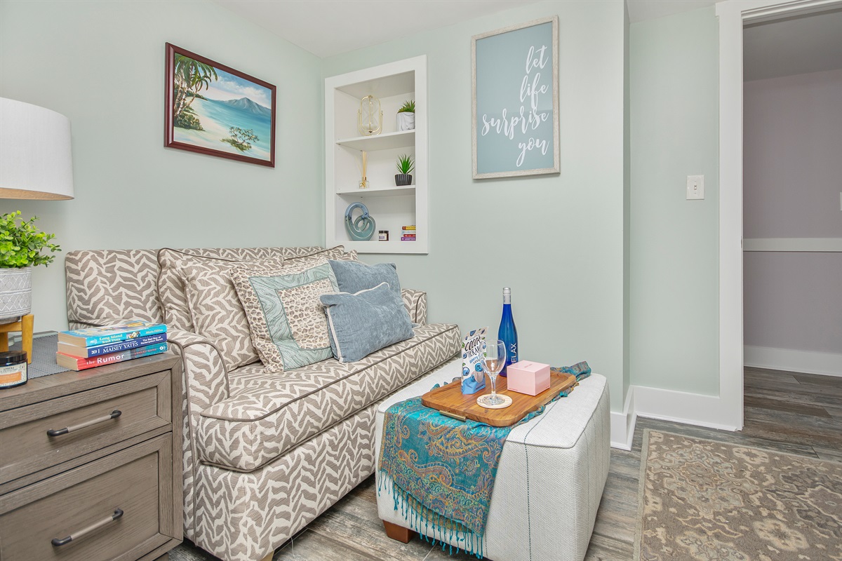Master sitting area