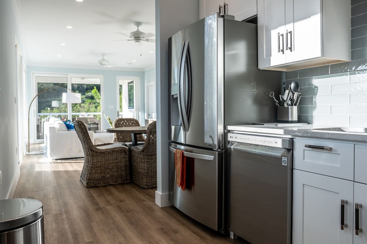 Bright kitchen space ideal for cooking meals.