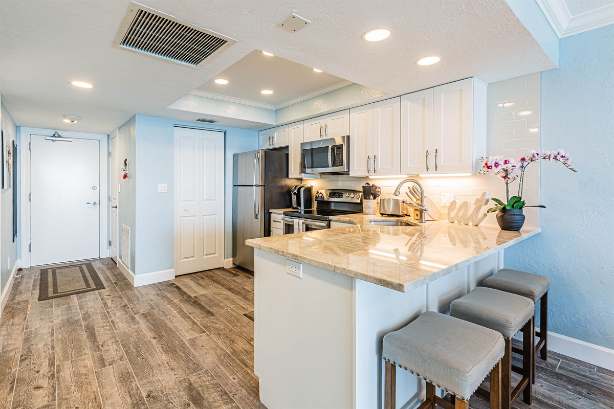 Beachfront Sea Winds 10th Floor remodeled condo. Extra seating at dining bar