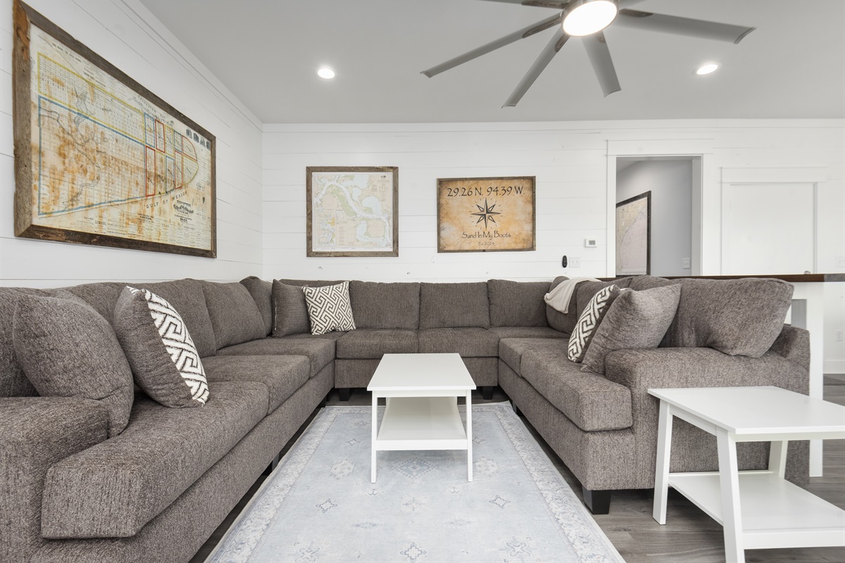 8ef0288b480d418a95640094670f0bff Large | Beachhouse | Texas | TX | Vacation Homes | Galveston | Crystal Beach | Kokomo | Breezy Days | Beachfront Elegance | Sunrise Serenity | Southern Sands Property Management, LLC