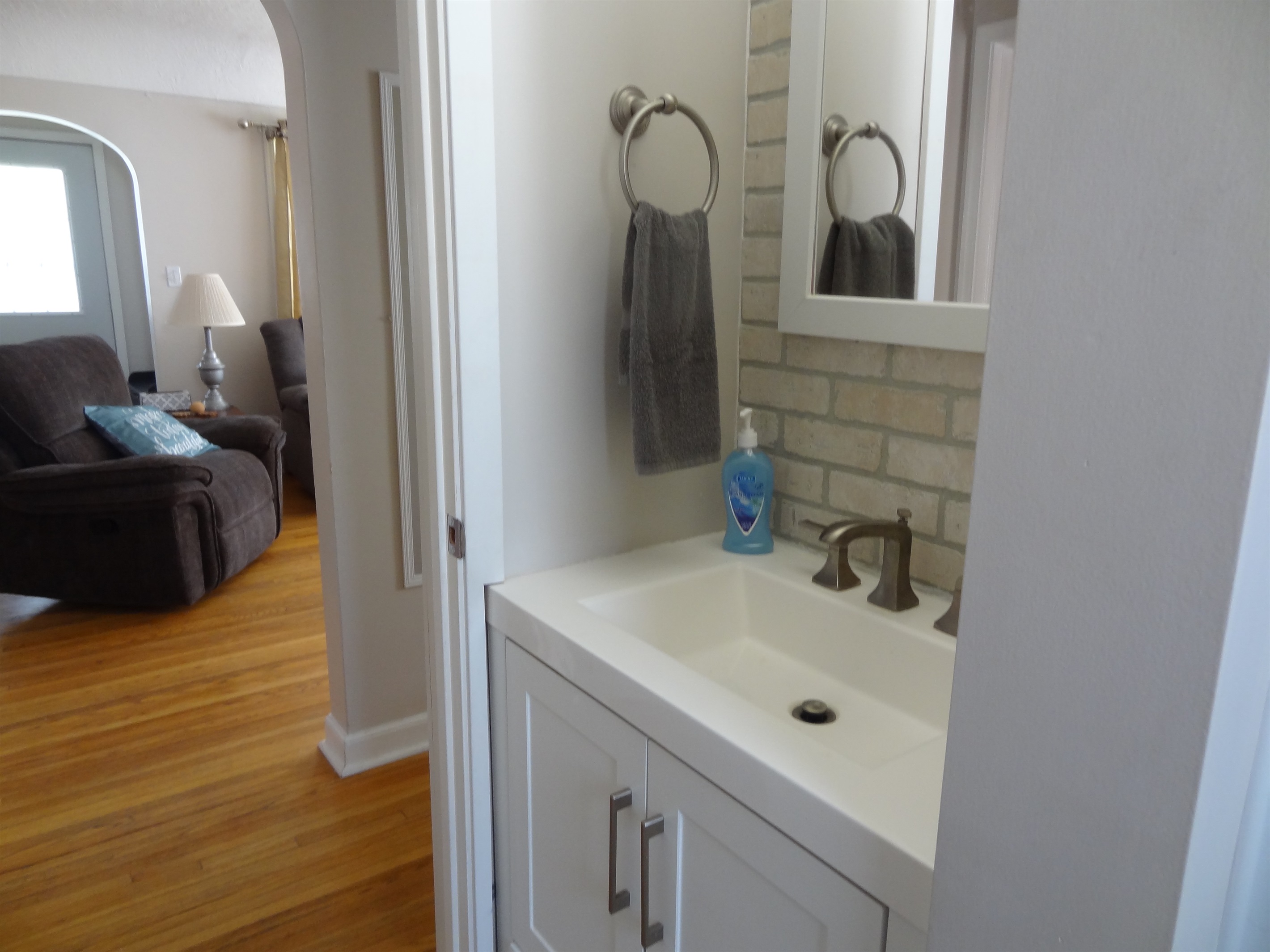 Main floor bathroom with tub/shower