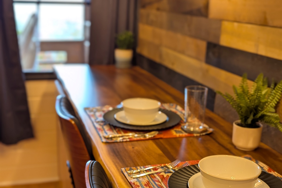 Counter for preparing meals and dining