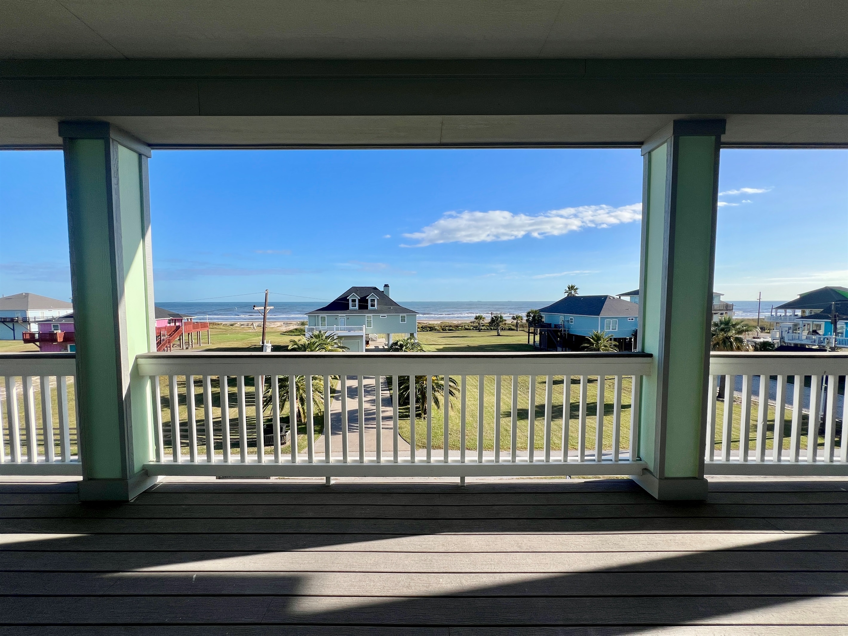 Crystal Paradise Outdoor Space: Private outdoor space with elevated vantage point and sweeping outlook.