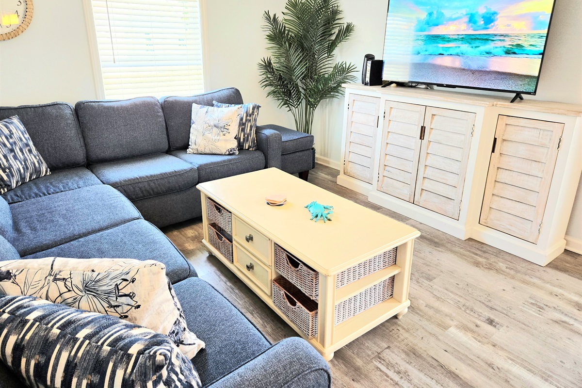 Living Room w/ Large Smart TV