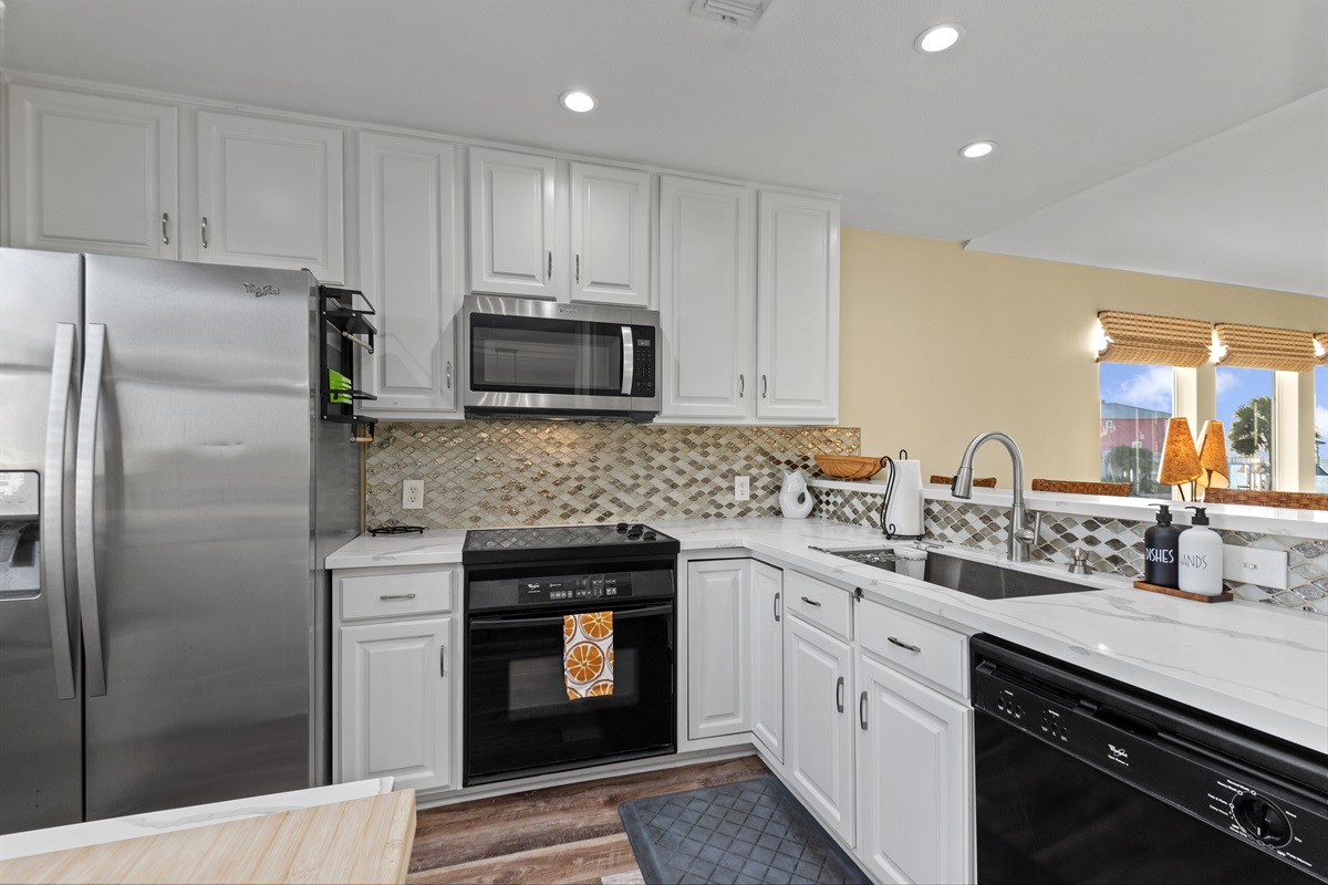 8f3b876a078e4ff9ac4ae1e4c467318b Large | Beachhouse | Texas | TX | Vacation Homes | Galveston | Crystal Beach | Kokomo | Breezy Days | Beachfront Elegance | Sunrise Serenity | Southern Sands Property Management, LLC