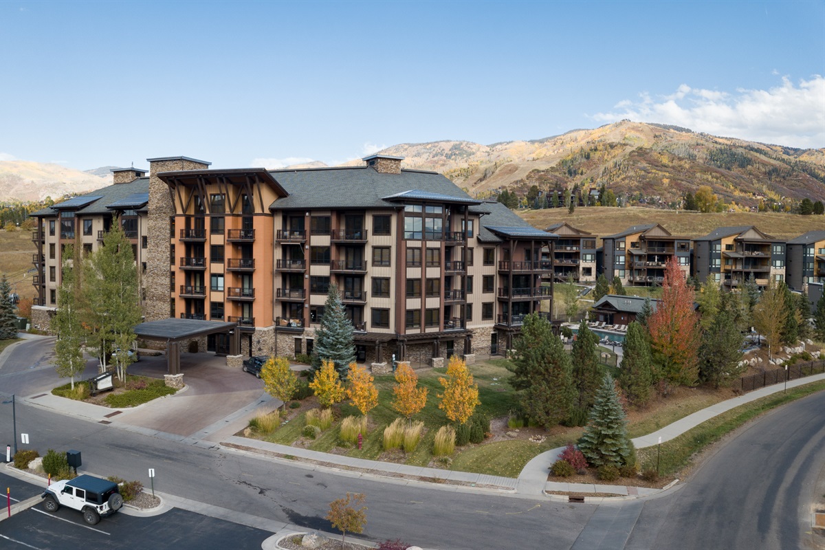 Trailhead Lodge