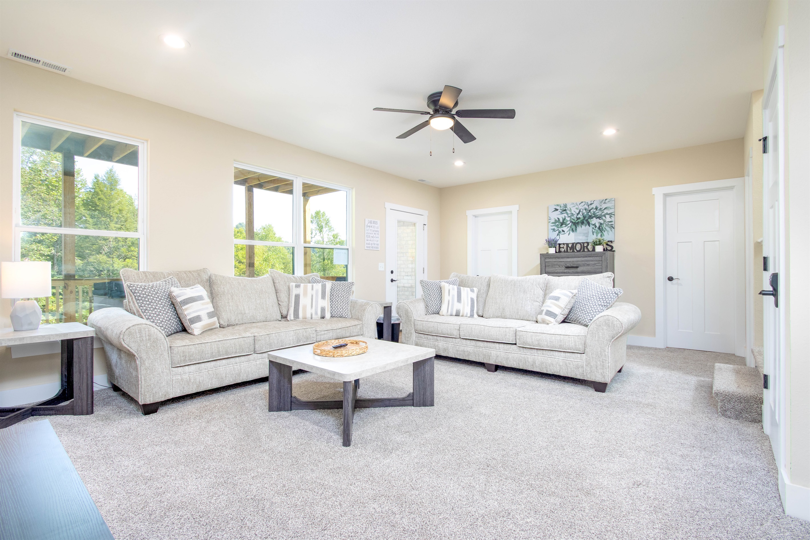 photo of similar second living area