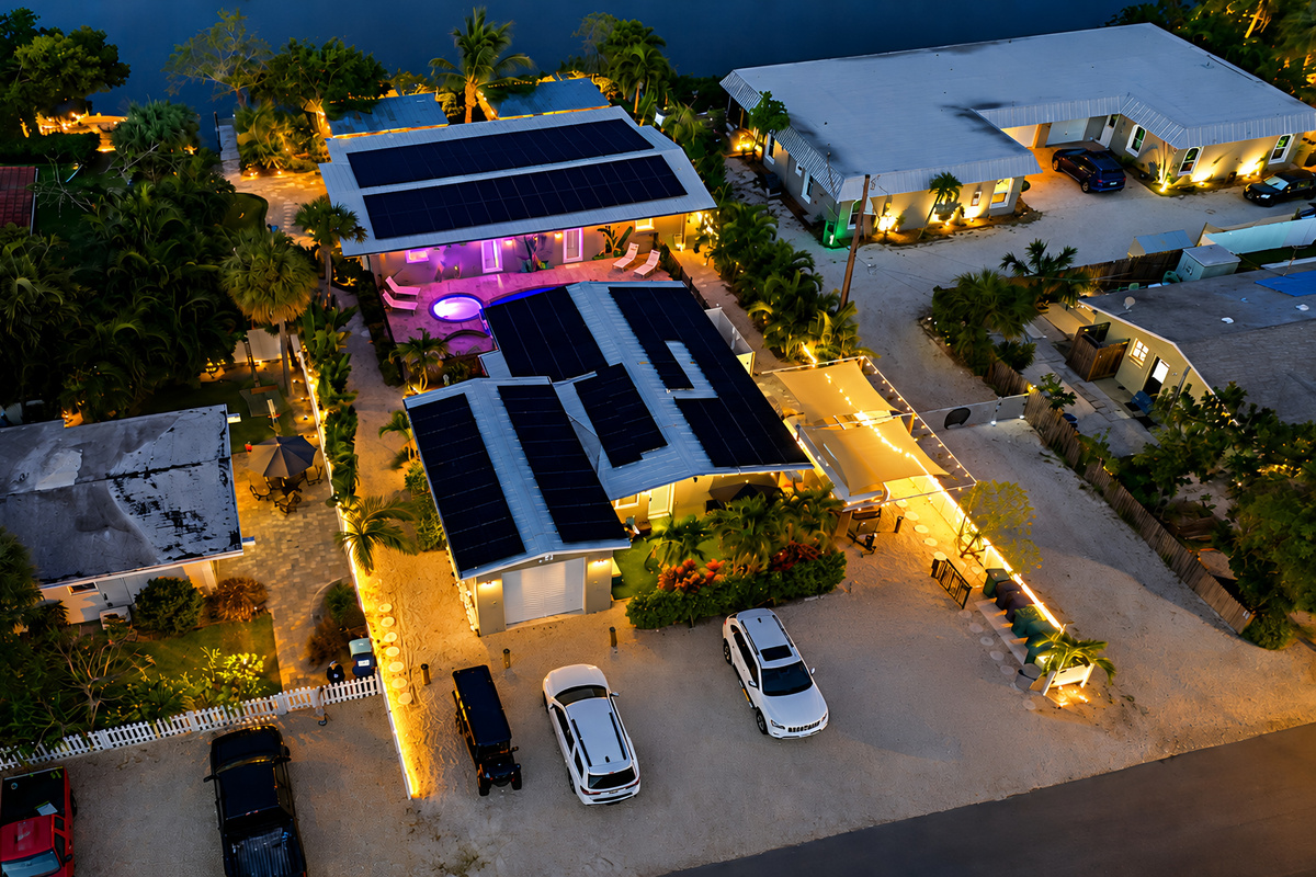 AMI Beach Lagoon on North Shore Drive, few steps from the beach