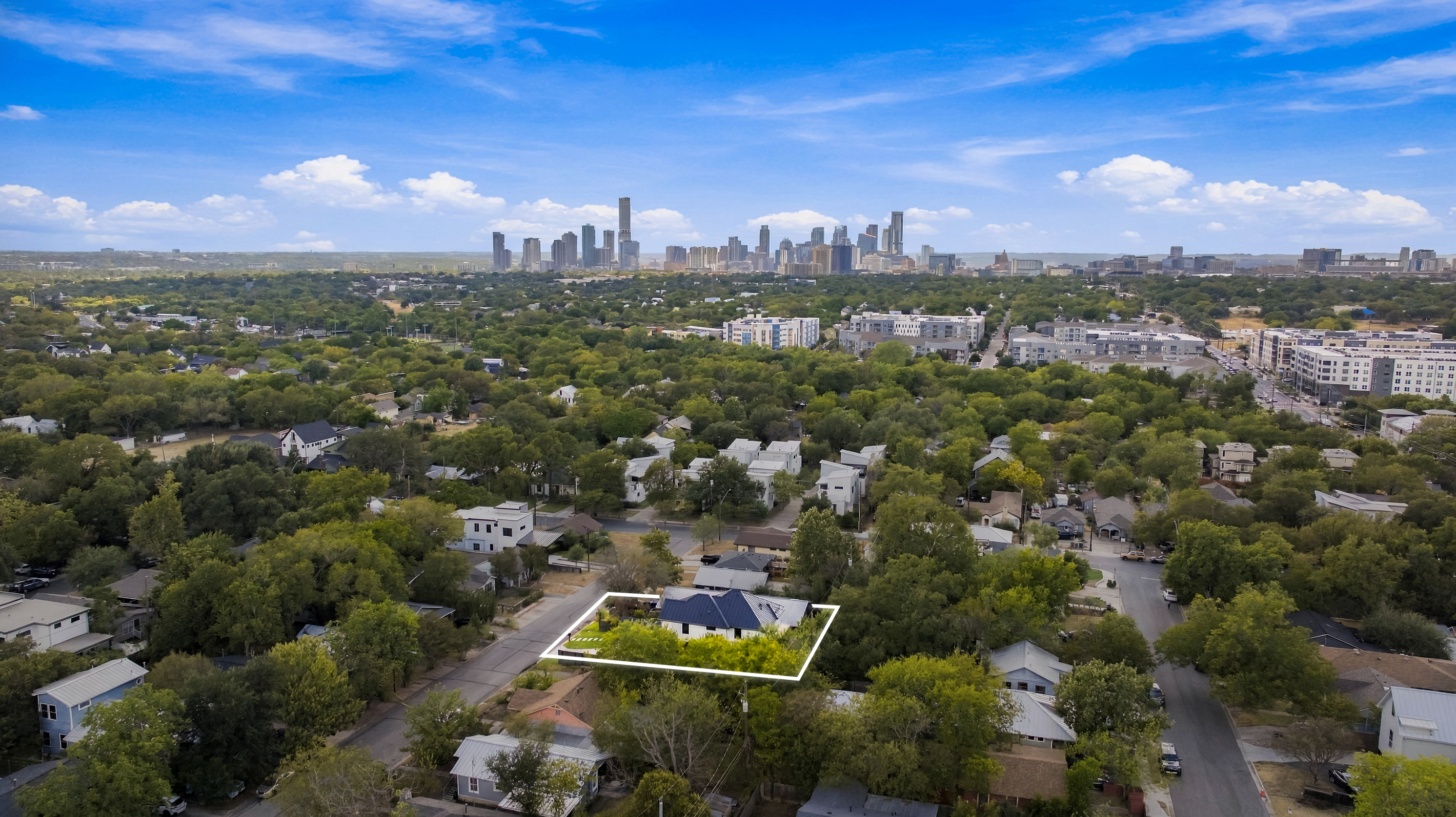 Bird's-eye view highlighting the property's East Austin location and layout.