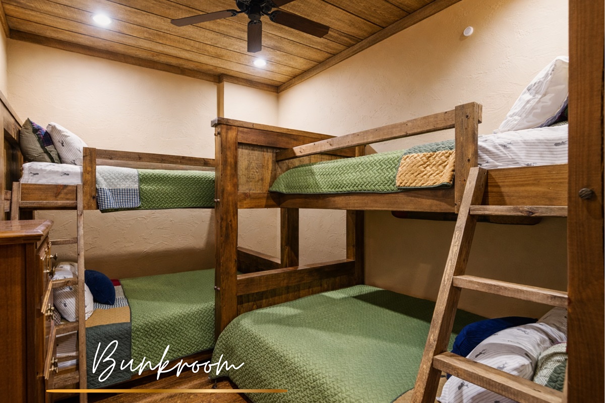 A bunkroom that&rsquo;s perfect for group fun, featuring two sets of twin-over-queen bunks with plenty of space for everyone to relax and recharge.