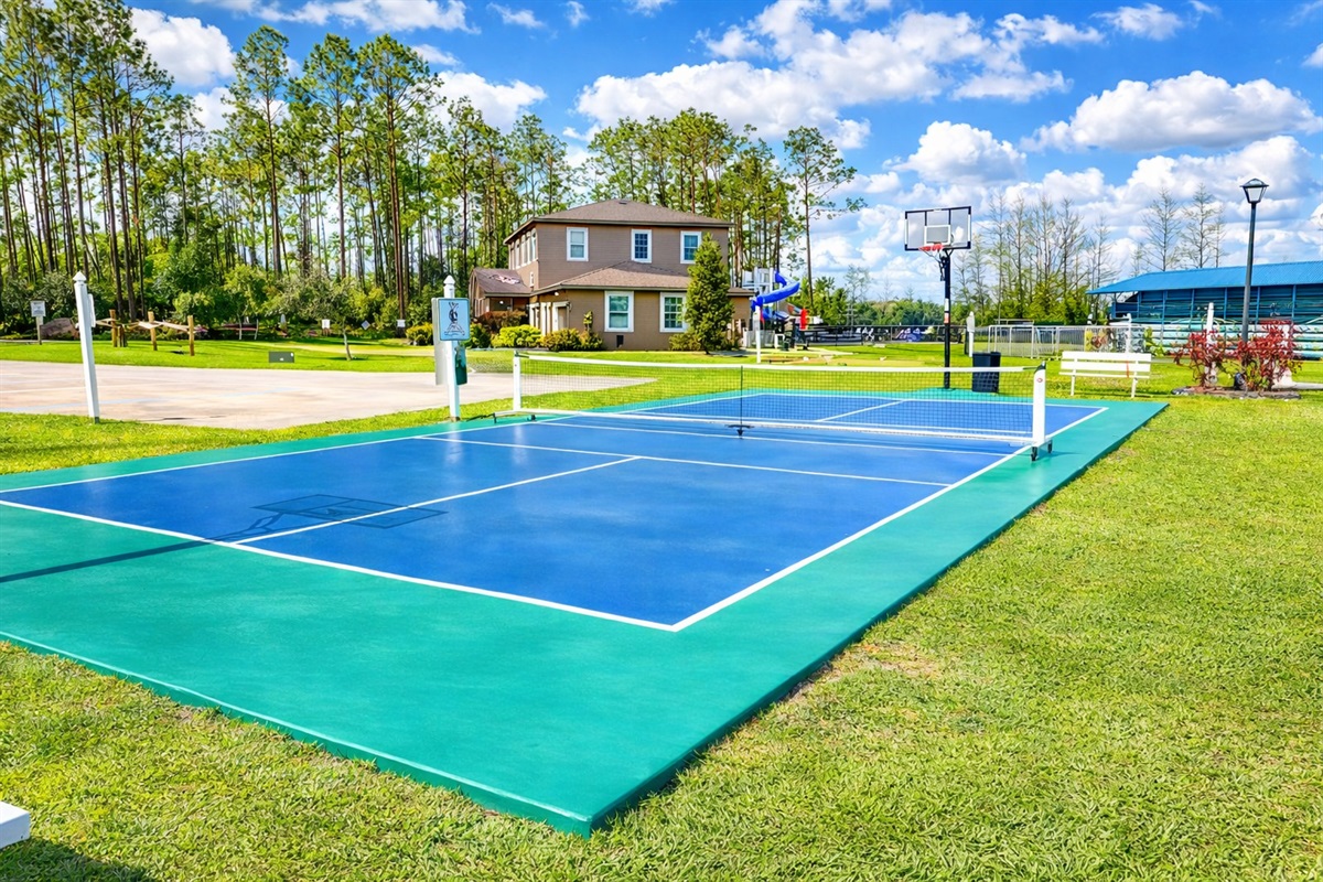 Pickleball court at Orlando group vacation estate