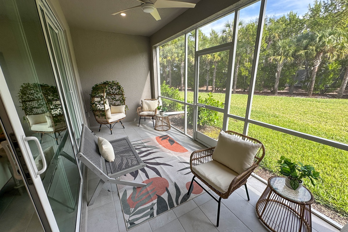 Lanai Opens to Huge Back Yard