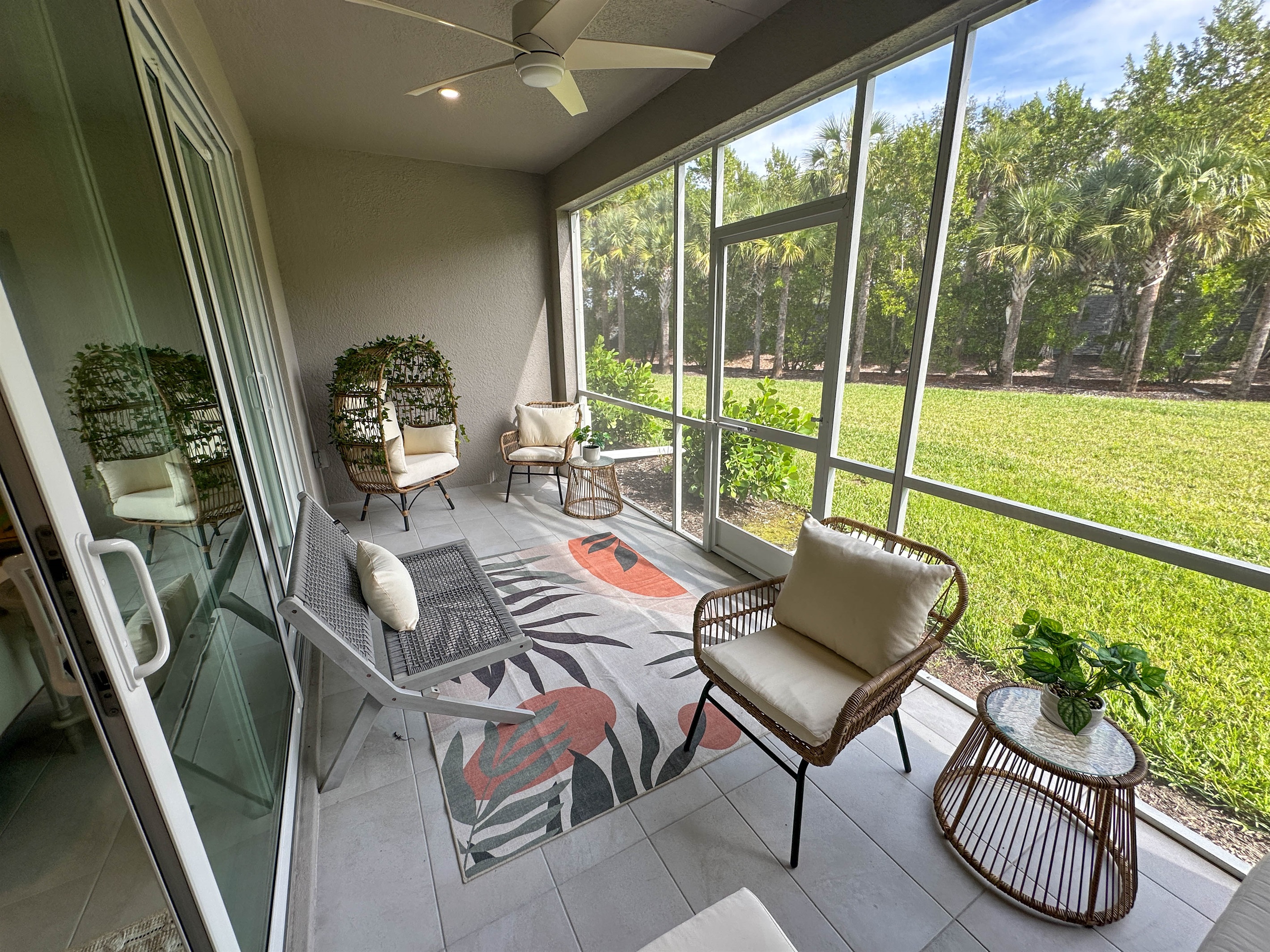 Lanai Opens to Huge Back Yard