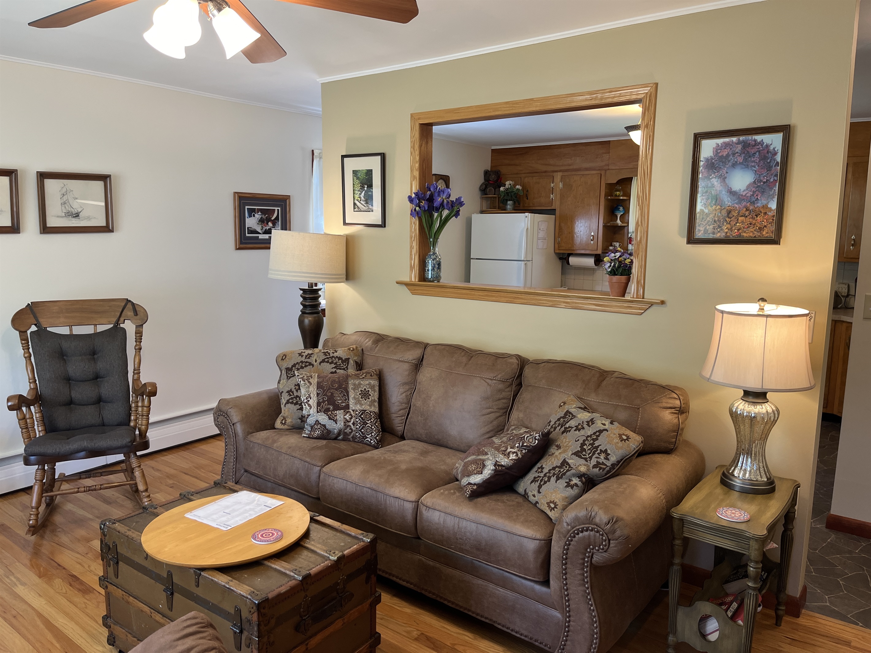 Living room with Kitchen beyond