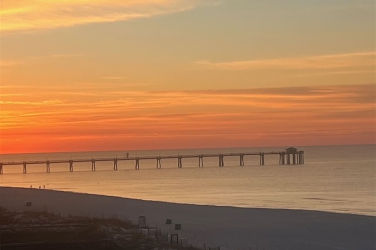Evenings like this are what make beach vacations unforgettable.